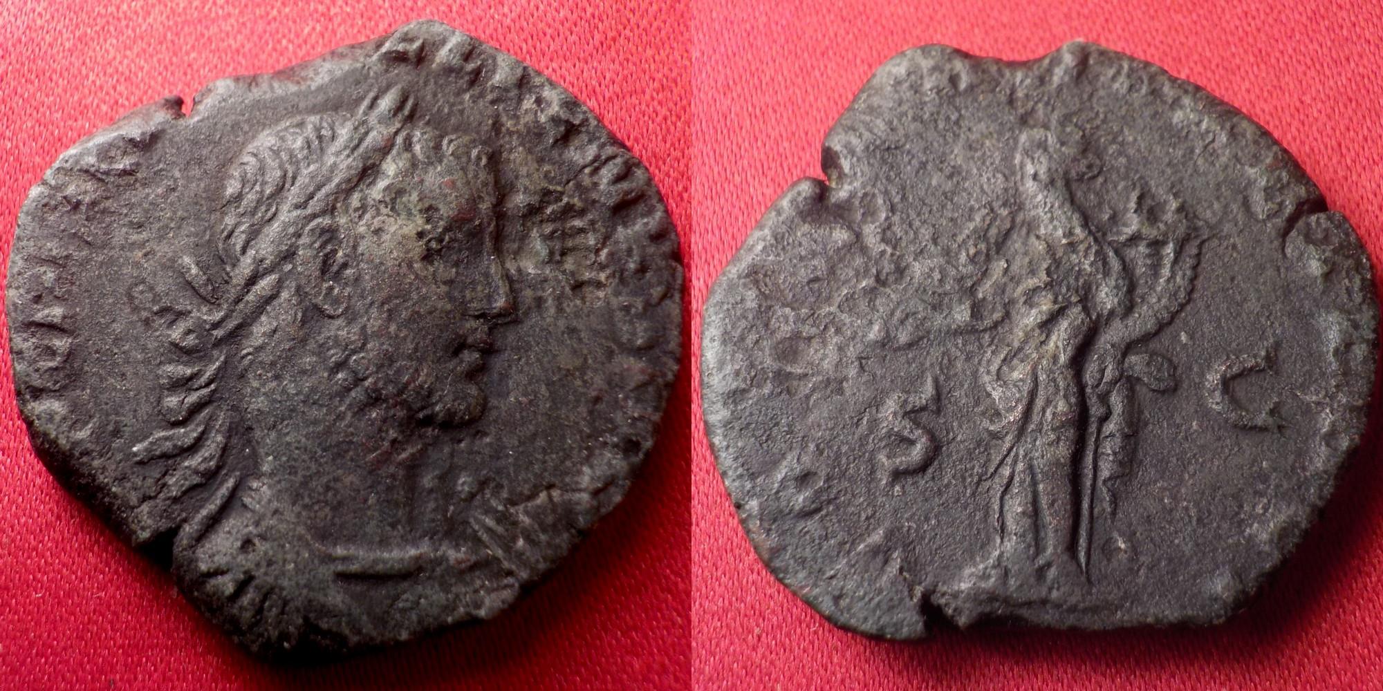 GALLIENUS AE sestertius. Rome, 253-254 AD. Concordia standing, holding ...