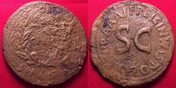 Ancient Coins - AUGUSTUS AE orichalcum sestertius. 17 BC, moneyer P Licinius Stolo. OB CIVES SERVATOS, laurel wreath.