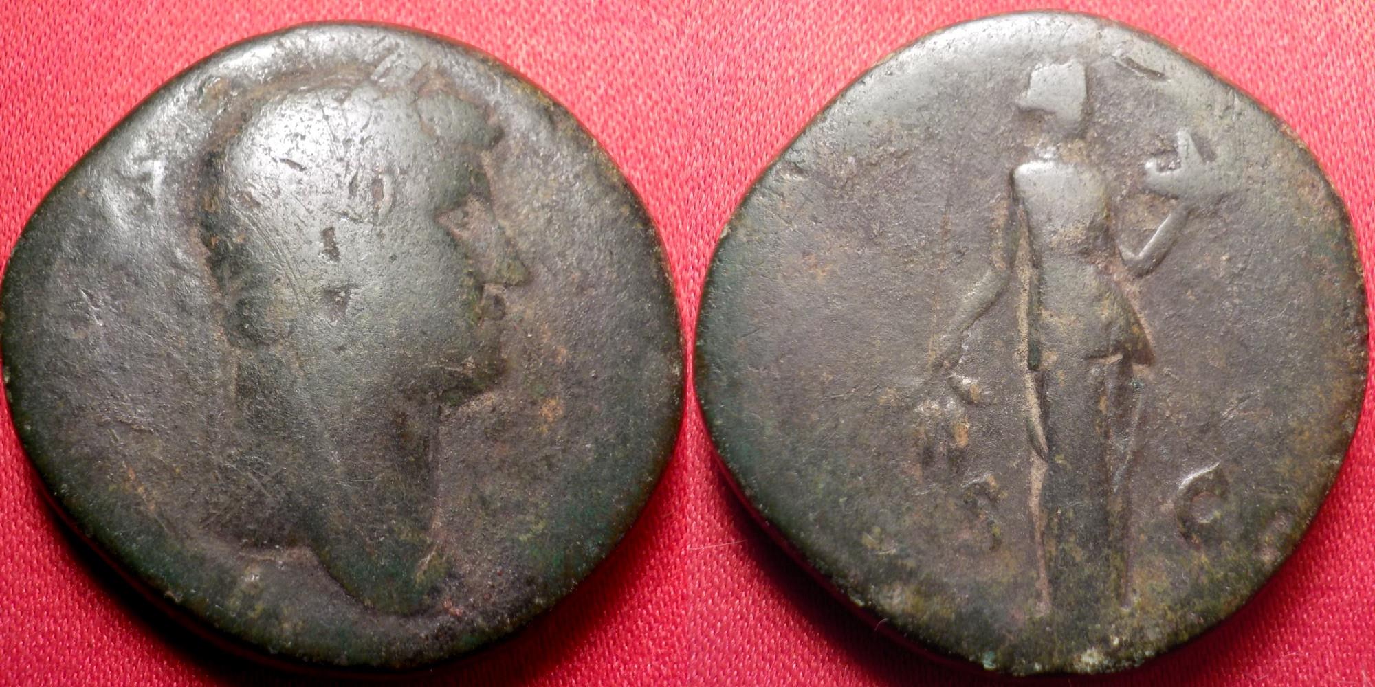 Fides publica on Hadrian's coin (Photo