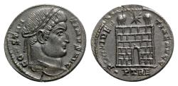 Ancient Coins - Constantine I (307-337). Æ Follis - Treveri - R/ Camp gate