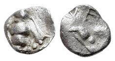 Ancient Coins - Ionia, Ephesos, c. 500-420 BC. AR Tetartemorion . Bee. R/ Head of eagle