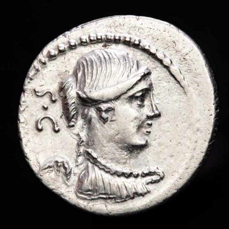 Roman Republic - T. Carisius, silver denarius (3,37 g., 20 mm). Rome ...