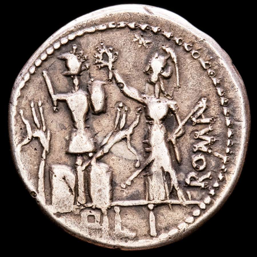 M. Fourius L. f. Philus. Silver denarius. Central Italy, 119 BC