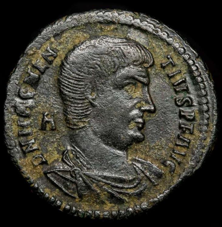 Magnentius 350 353 Ae Bronze Maiorina Rome Gloria Romanorvm Rq Emperor Galopping R Spearing Barbarian Kneeling