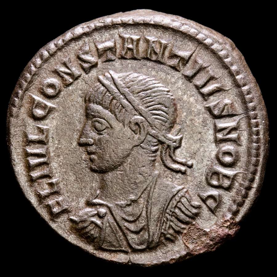 Roman Empire - Constantius II (324-337 A.D.) Bronze follis. Minted
