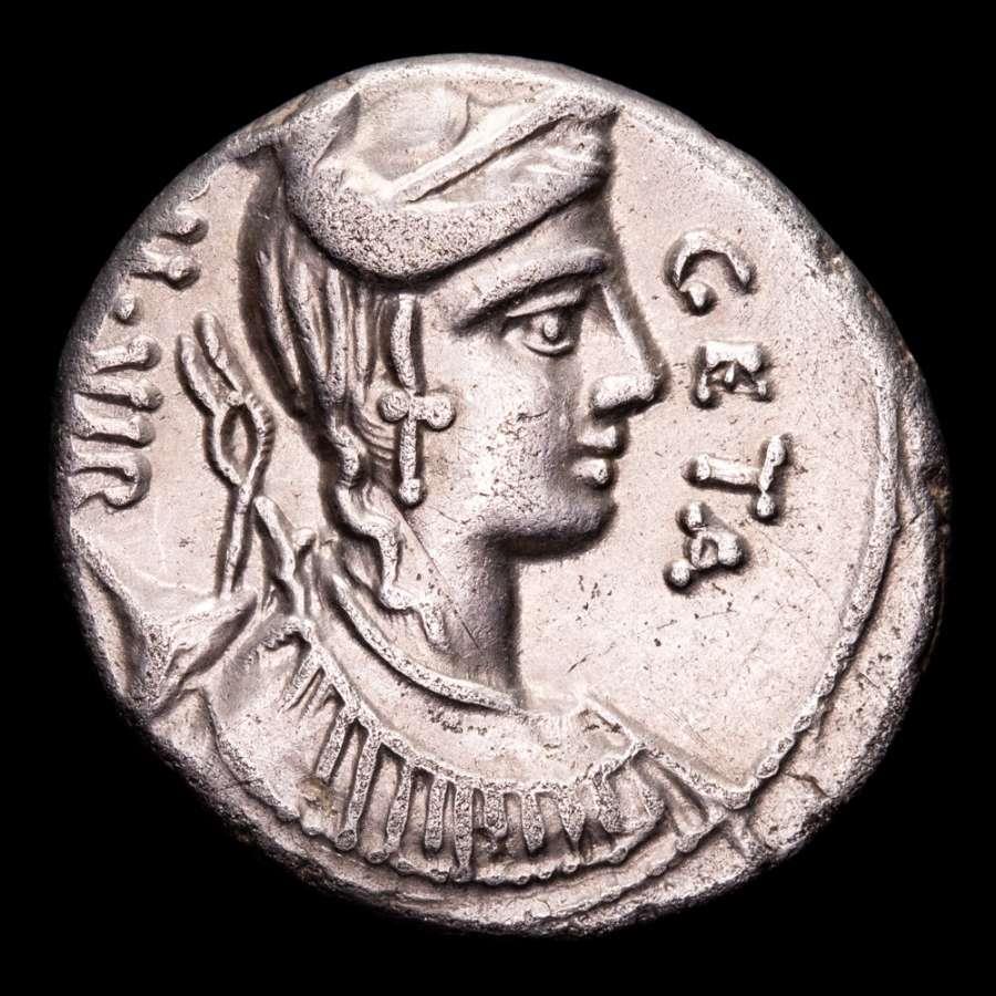 C. Hosidius C. f. Geta, silver denarius - Rome mint, 68 B.C. - III