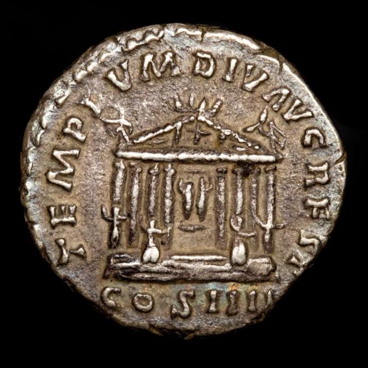 Antoninus Pius (138-161 AD). AR Denarius, Rome 158 AD. TEMPLVM DIV AVG ...