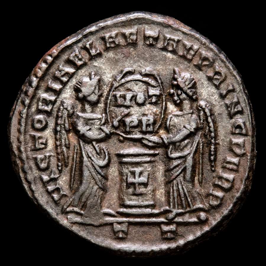 Constantine I (306-337 A.D.) Æ Follis, Ticinum, AD 318-319