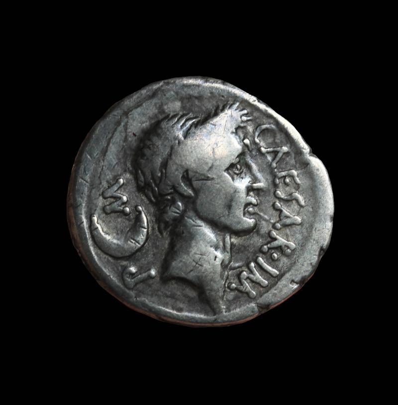 JULIUS CAESAR . AR DENARIUS – Lifetime issue. January-February 44